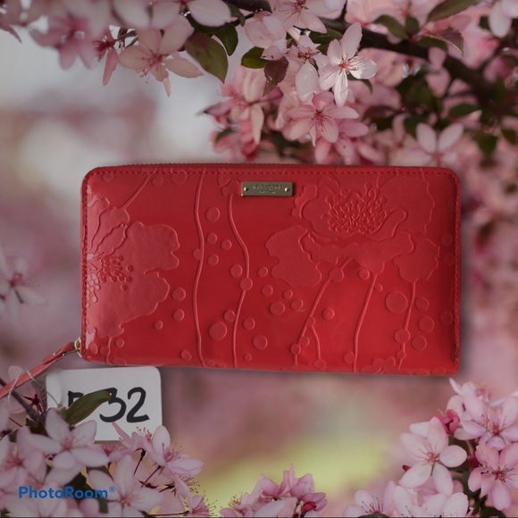 KATE SPADE Japanese Floral Embossed Lacey Wallet - Picture 2 of 7